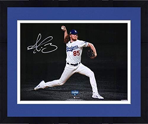 Снимка в рамка Дъстин Мэя, Шампион от Световните серии MLB 2020 Лос Анджелис Доджърс, с автограф от 11 x 14 В светлината на прожекторите