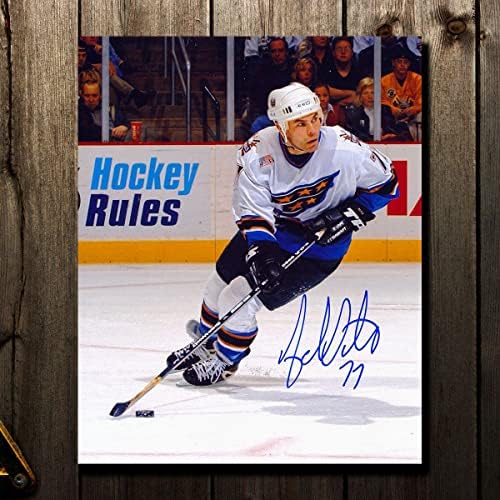 Плеймейкър на Вашингтон Кепитълс Адам Оутс С автограф 8x10 - Снимки на НХЛ С автограф