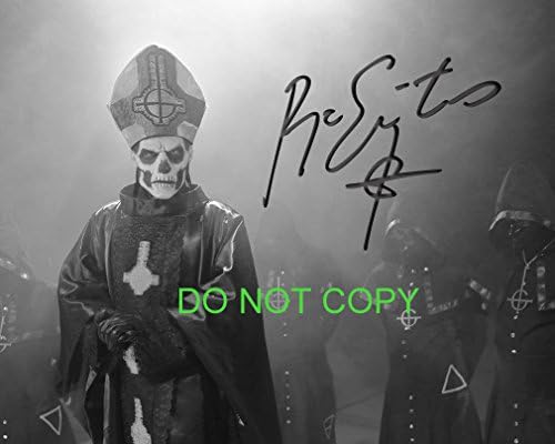 Ghost B. C. шведската метъл група Papa Emeritus II перепечатывает снимка с подпис RP 1